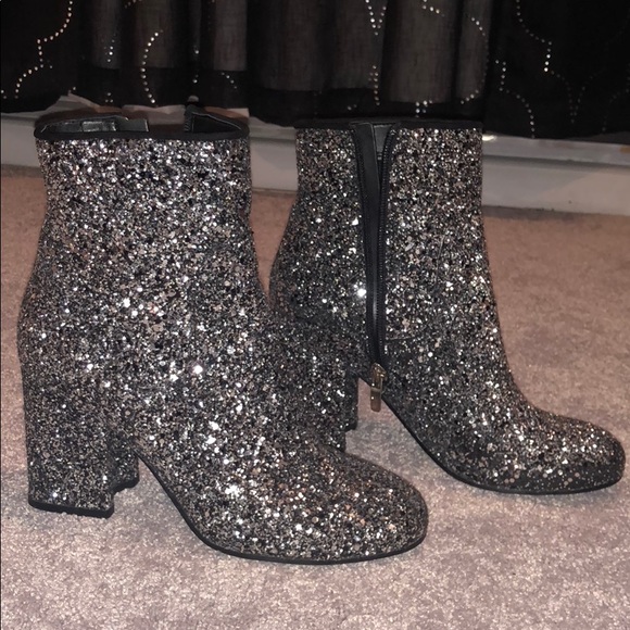 marc fisher silver boots